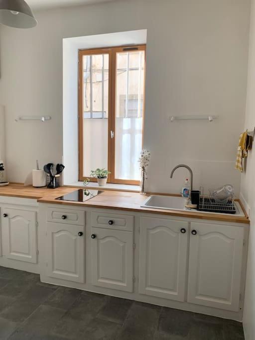 Apartamento Le Petit Cocon Nimois Nimes Exterior foto